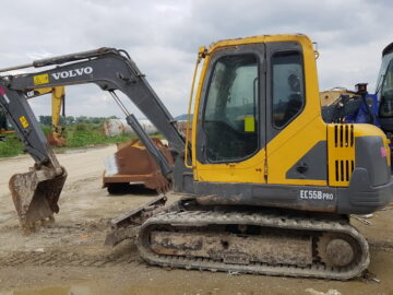 Excavator pe senile Volvo EC 55 B
