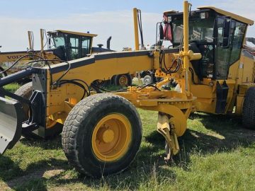 Greder Volvo G930 6X4 cu scarificator